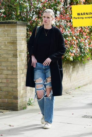 Lara Stone - Dons ripped jeans while out in London