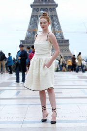 Larsen Thompson - Poses in front of the Eiffel Tower in Paris