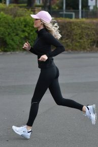 Laura Anderson - Jogging during coronavirus lockdown