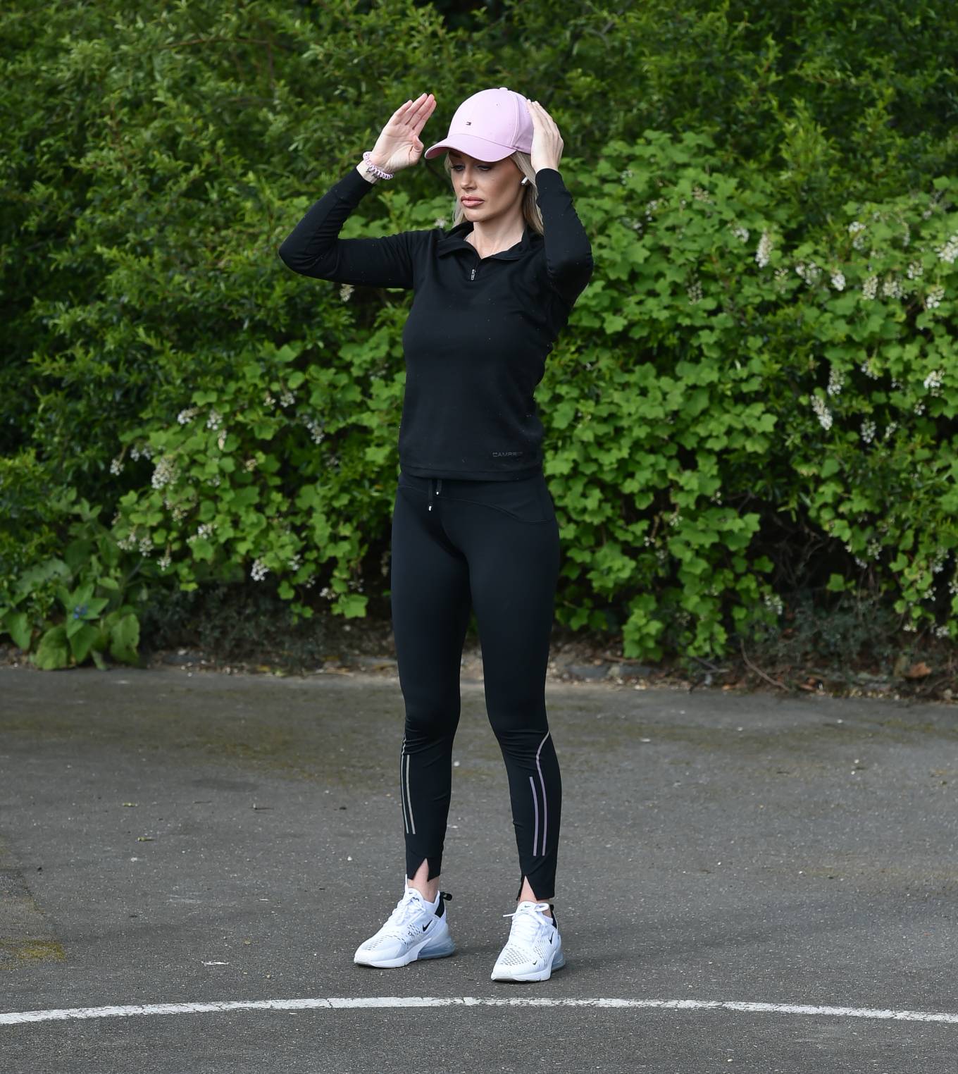 Laura Anderson â€“ Jogging during coronavirus lockdown