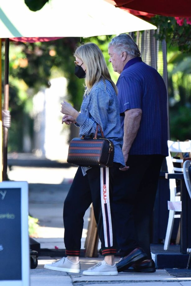 Laura Dern - Out for lunch with her family in Brentwood