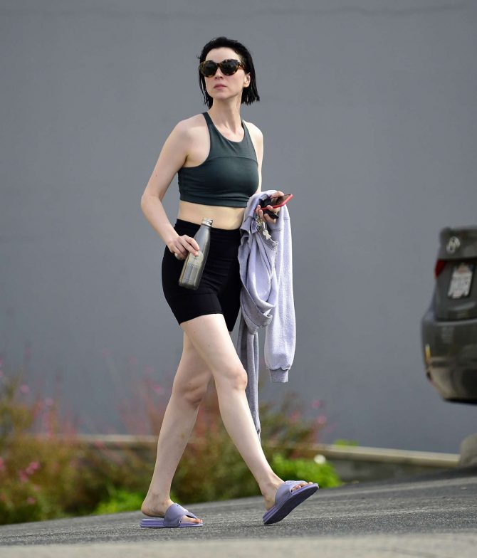 Laura Prepon in Shorts - Leaving pilates class in LA