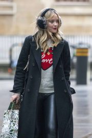Laura Whitmore - Arrives at BBC Radio 5 Live show in London