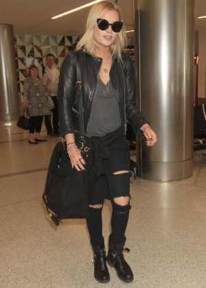 Laura Whitmore - Arriving at LAX Airport in Los Angeles