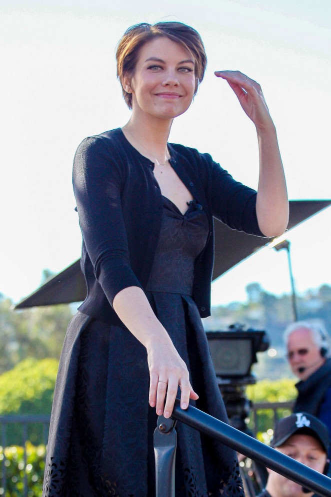 Lauren Cohan - On the Set of 'Extra' in Universal City