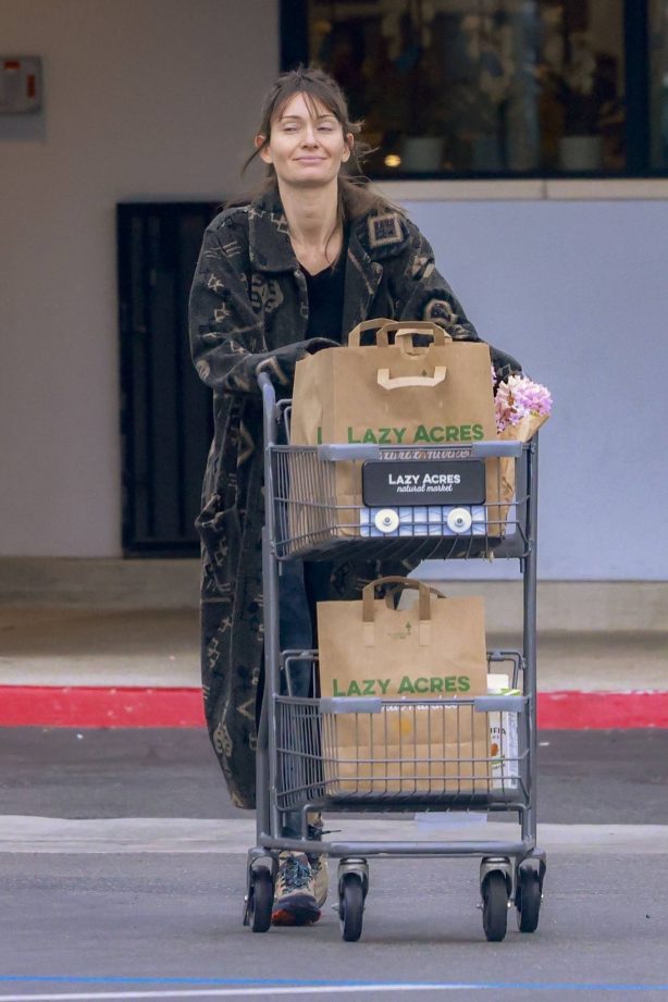 Lauren Parsekian - Seen at parking lot at Lazy Acres after picking up groceries in Los Feliz