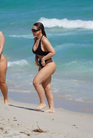 Lauren Pisciotta - In a black bikini at the beach in Miami Beach