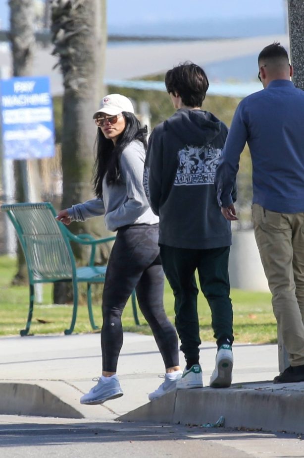 Lauren Sánchez Bezos - On a stroll with Son Evan Whitesell in Santa Monica