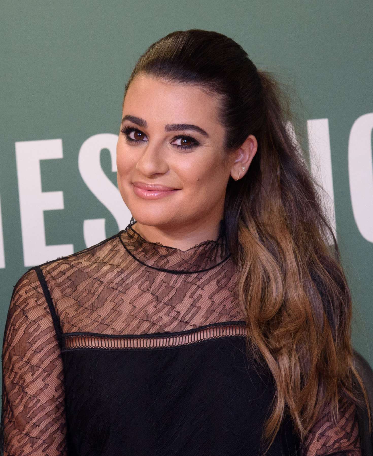 Lea Michele 2017 : Lea Michele: Autograph Signing at Barnes and Noble -03