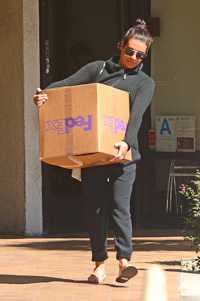 Lea Michele - Dropping off a package at FedEx in Los Angeles