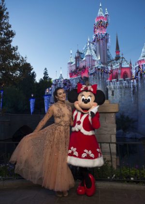 Lea Michele - The Wonderful World Of Disney: Magical Holiday Celebration 2017