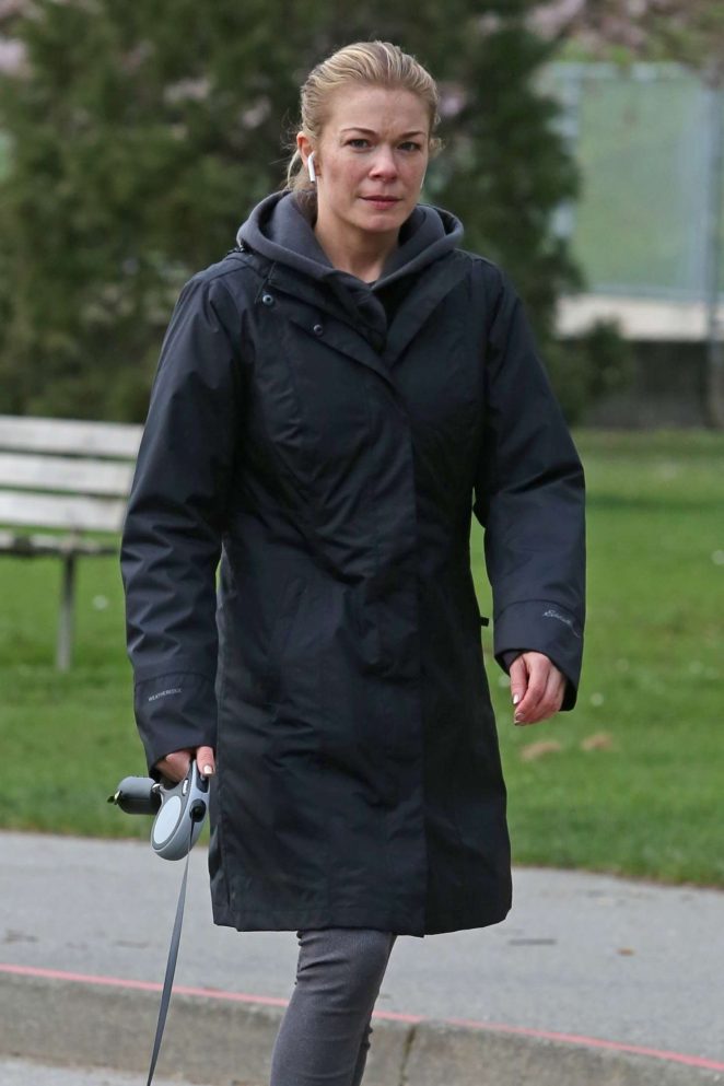 LeAnn Rimes with her dogs for a walk in Vancouver