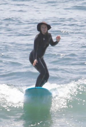 Leighton Meester - Surfing the waves in Malibu