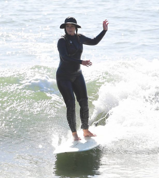 Leighton Meester with Adam Brody - Surfing session in New York