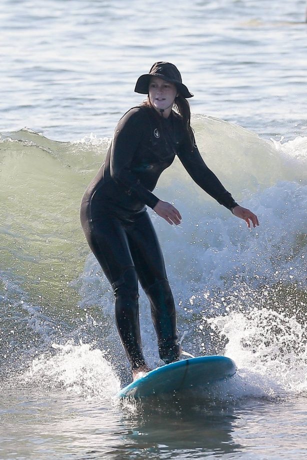 Leighton Meester - With her husband surfing in Malibu