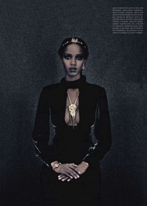 Leila Ndabirabe - Vogue Italy Magazine (September 2015)