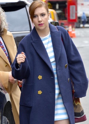 Lena Dunham - Leaving her hotel in NYC