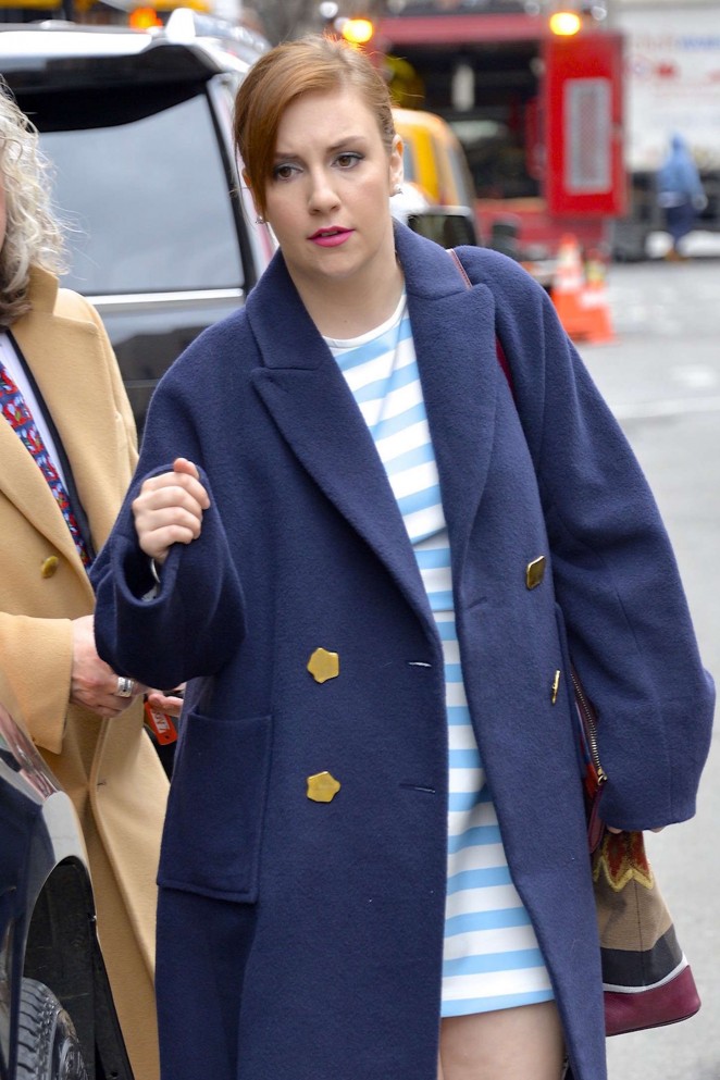 Lena Dunham - Leaving her hotel in NYC