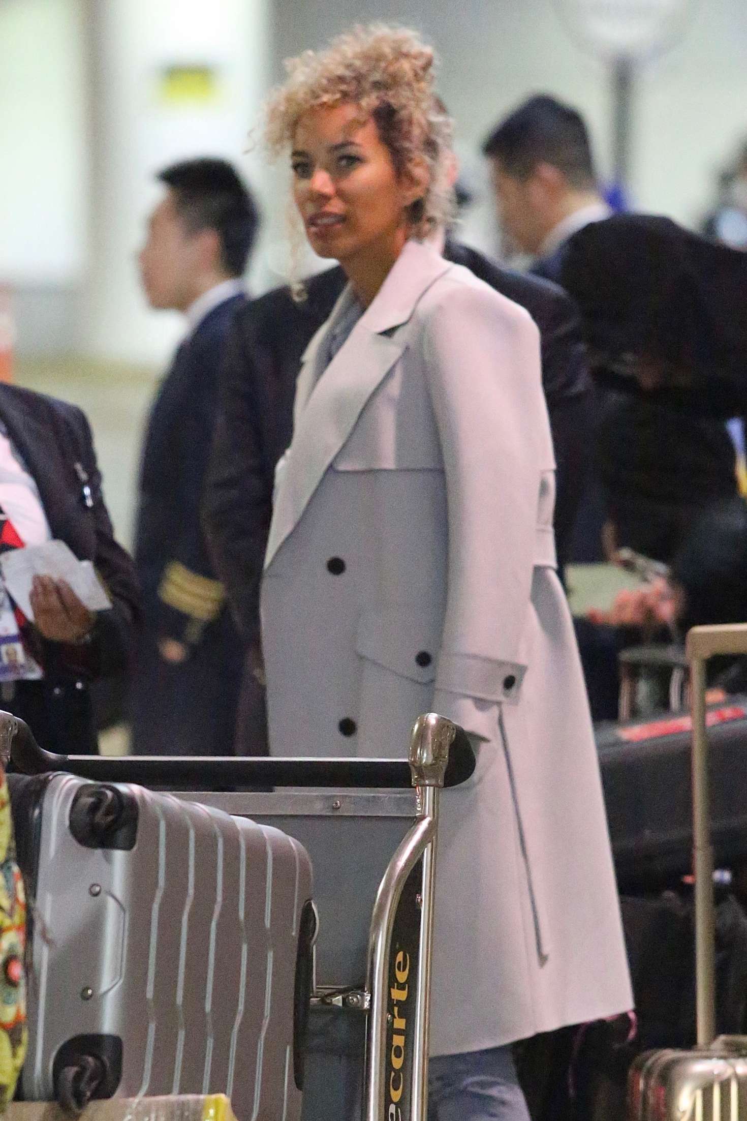 Leona Lewis 2017 : Leona Lewis Arrives at LAX Airport -07