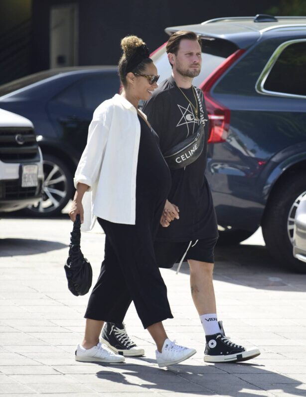Leona Lewis - Seen with husband Dennis Jauch in Los Angeles