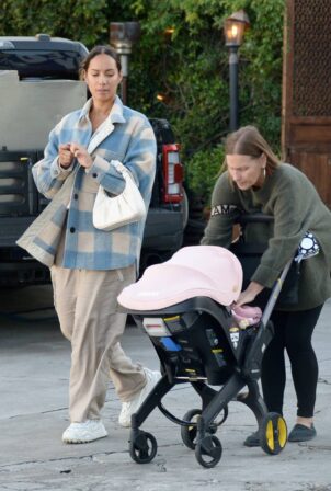 Leona Lewis - With baby girl Carmel Allegra at SunCafe Organic in Studio City