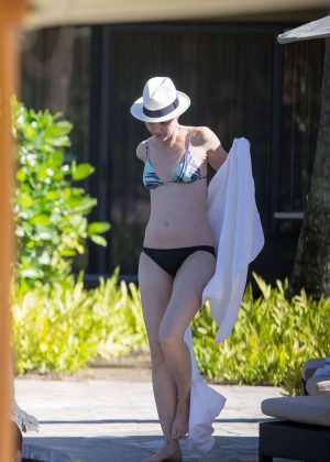 Leslie Bibb in Bikini on vacation in Hawaii