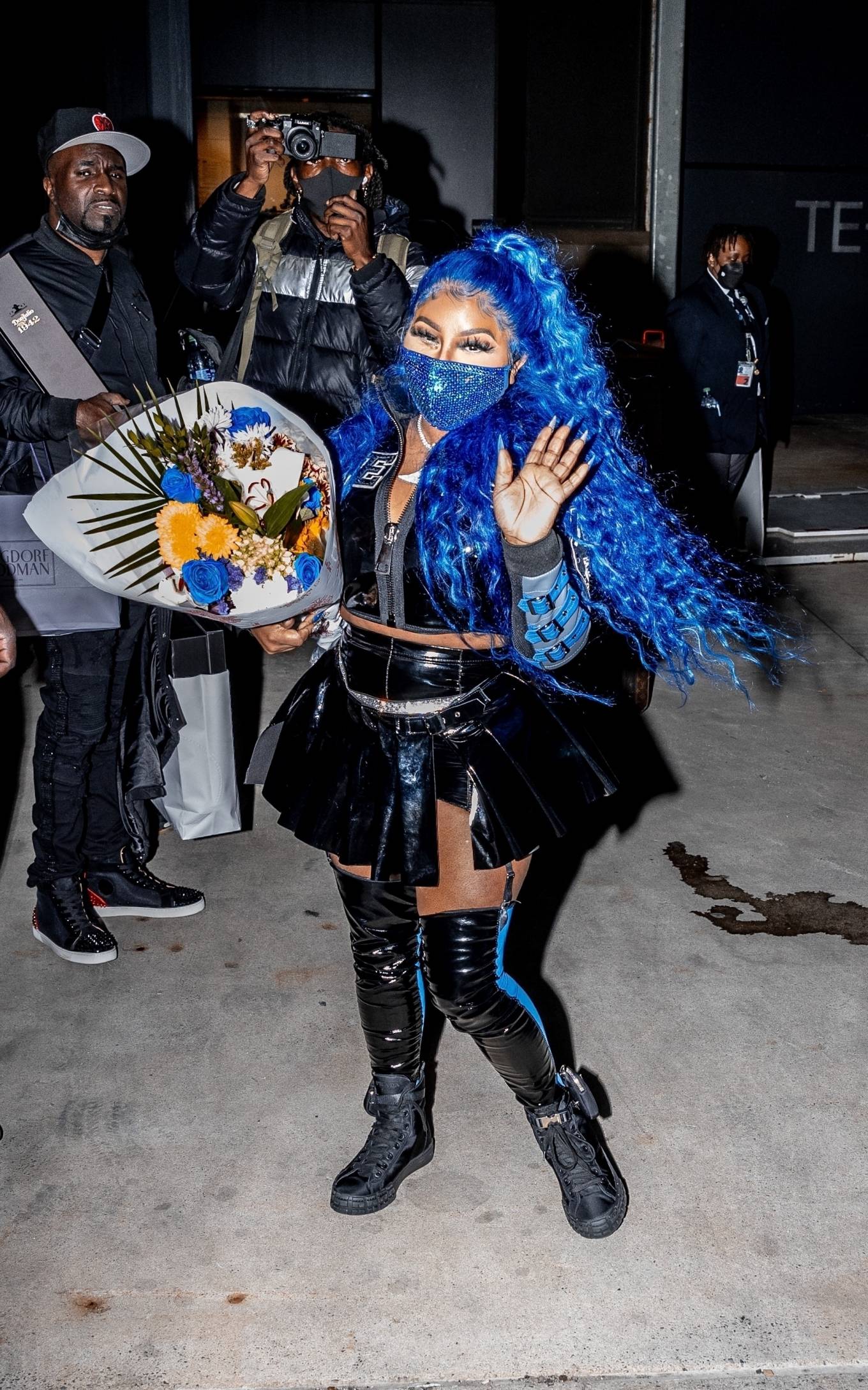 Lil' Kim 2021 : Lil Kim – Leaves Barclays Center after performing at halftime for the Brooklyn Nets-05
