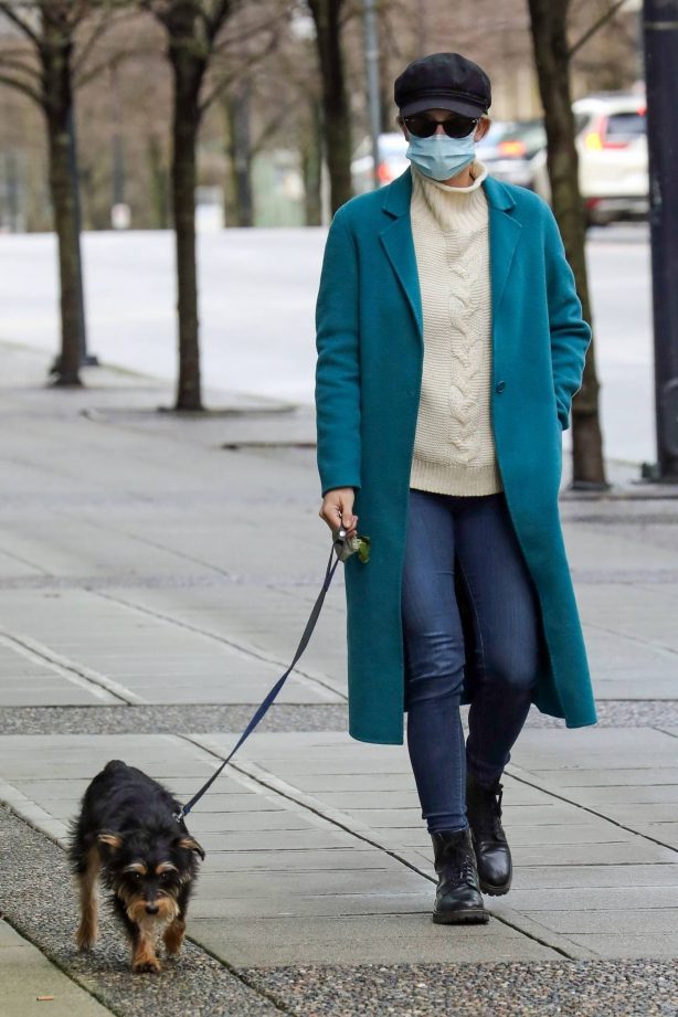 Lili Reinhart - Out With her dog Milo in Vancouver