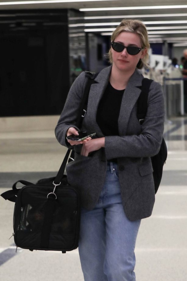 Lili Reinhart - Seen at LAX Airport in Los Angeles