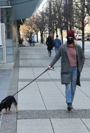 Lili Reinhart - Seen while takes dog Milo for a walk