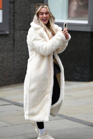 Lillie Haynes - In a long white fur coat leaving Pall Mall Medical in Manchester