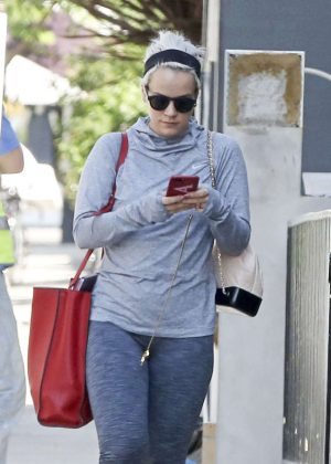 Lily Allen going to her yoga class in West London