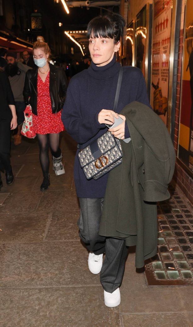 Lily Allen - Out in London’s west end lighting up a cigarette