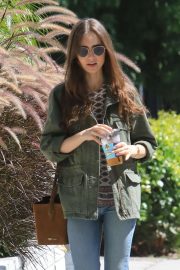 Lily Collins - Enjoys lunch at Alfred's in West Holywood