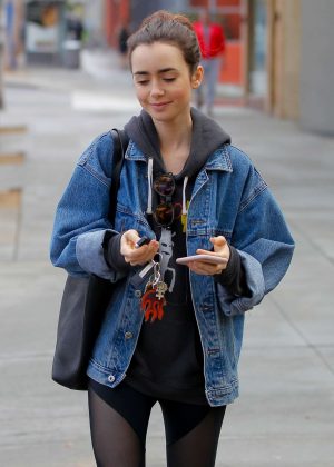 Lily Collins - Goes for a workout session in LA