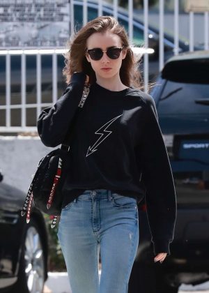 Lily Collins - Heading for lunch at Tokyo Cube in Studio City