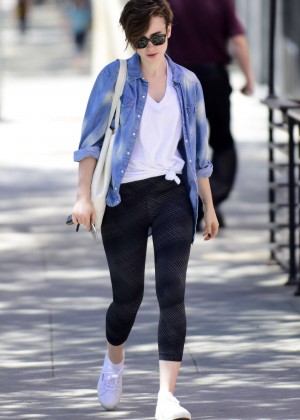 Lily Collins - Leaves Body Pilates in West Hollywood