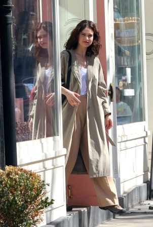 Lily James - On set of the 'Relay' in Downtown - Manhattan