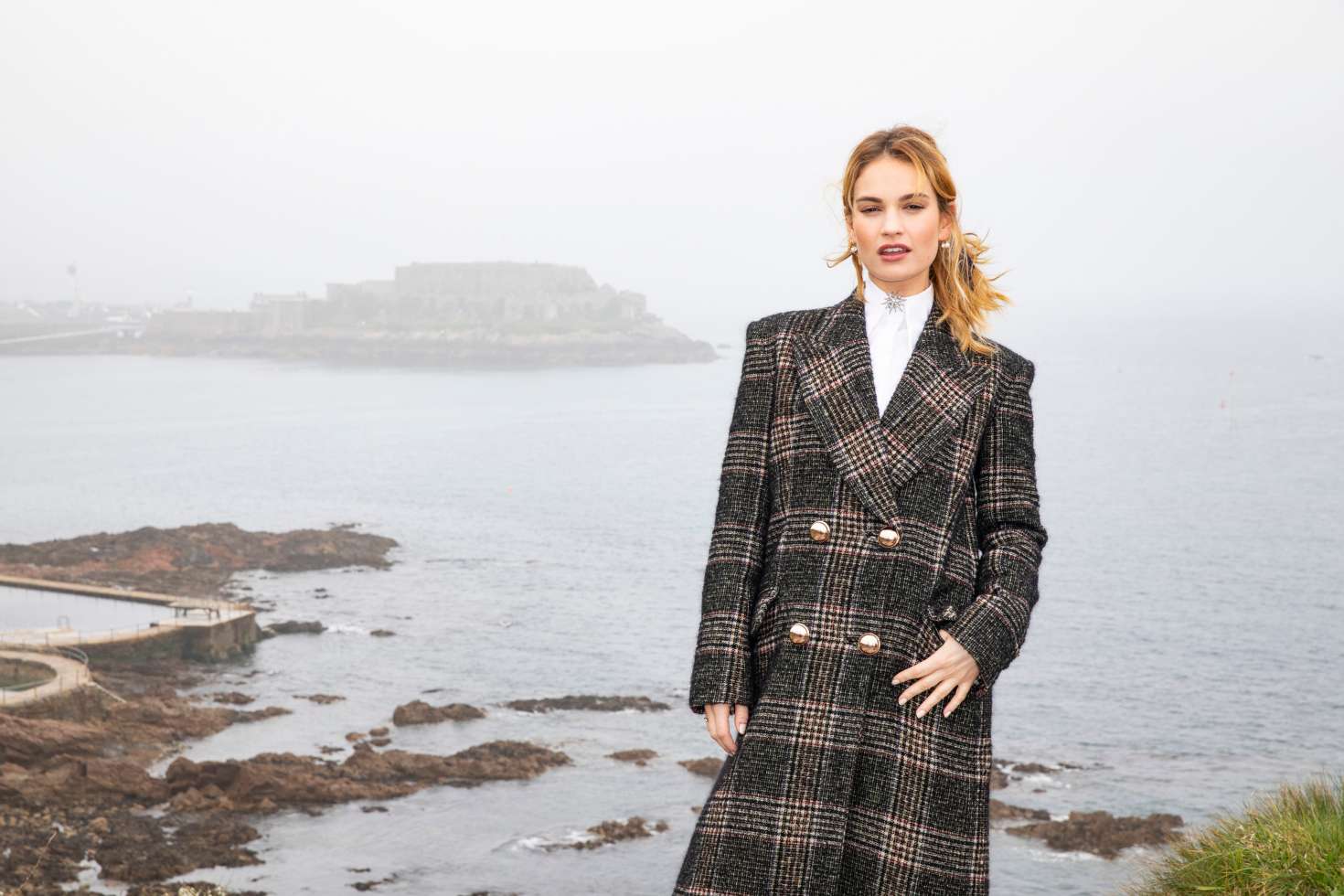 Lily James 2018 : Lily James: The Guernsey Literary and Potato Peel Pie Society Photocall -04
