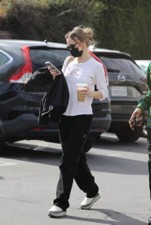 Lily-Rose Depp - Grocery shopping in Los Angeles