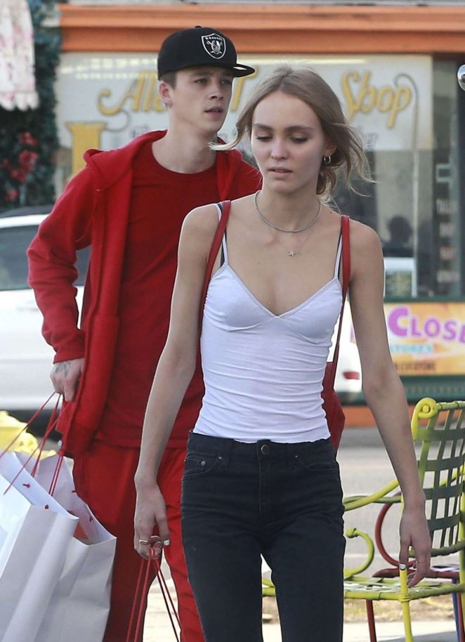Lily Rose Depp in Tight Jeans Shopping in Los Angeles