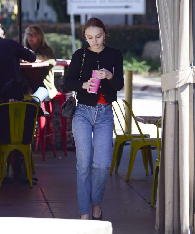 Lily Rose Depp - Leaves pinches tacos sipping in LA