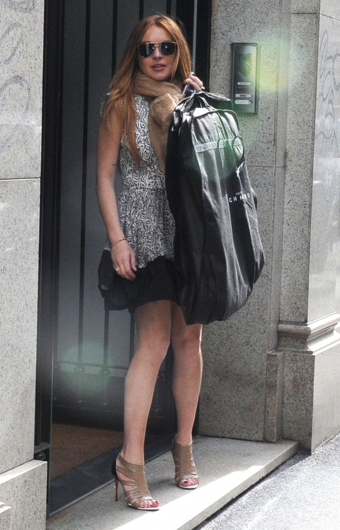 Lindsay Lohan - Shopping in Milan