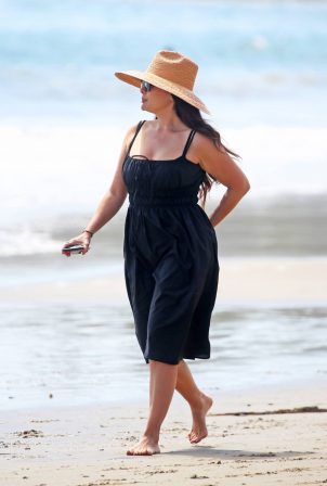 Lindsay Price - On the beach in Santa Barbara