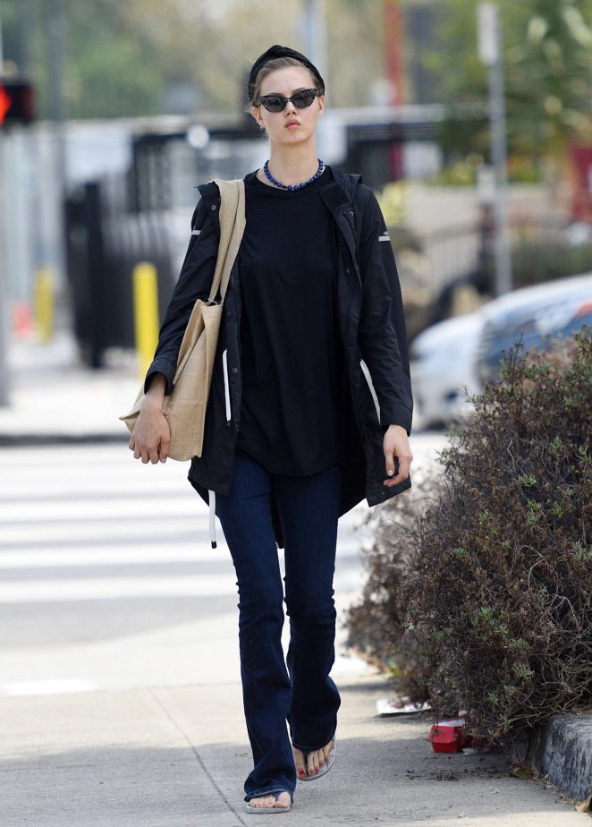 Lindsey Wixson Shopping in Los Angeles