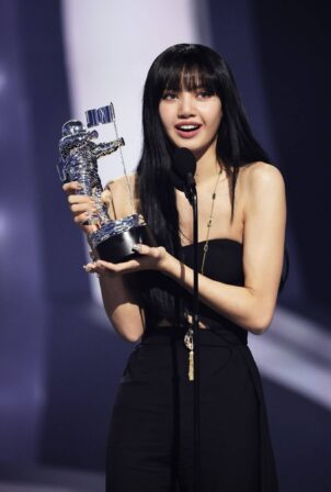 Lisa - Accepts an award for Best K-Pop onstage at the 2022 MTV VMAs