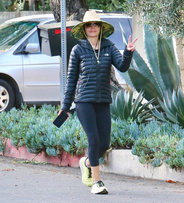 Lisa Rinna - Out for a hike in Los Angeles