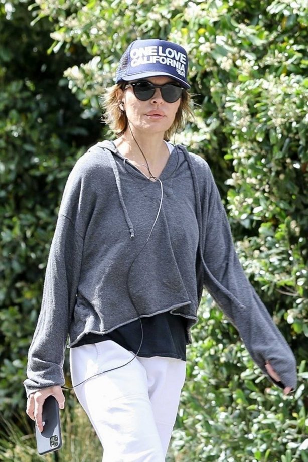 Lisa Rinna - Out for hike in Los Angeles