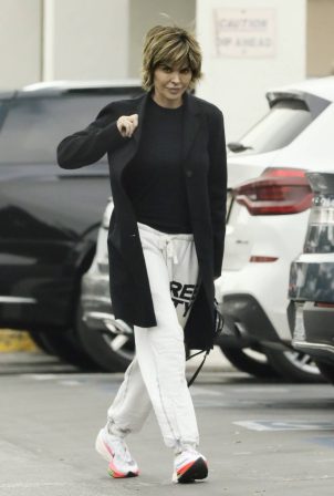 Lisa Rinna - Seen while getting her hair done in Los Angeles