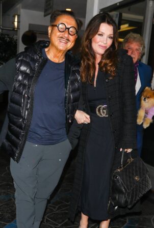 Lisa Vanderpump - With her husband Ken Todd have dinner with Michael Chow in Los Angeles